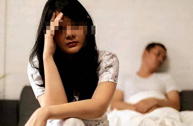 Vợ tìm đến khách sạn để "bắt gian", sửng sốt vì thấy người ở cùng chồng: Đòi ly hôn ngay lập tức- Ảnh 1. Vợ tìm đến khách sạn để "bắt gian", sửng sốt vì thấy người ở cùng chồng: Đòi ly hôn ngay lập tức- Ảnh 1.