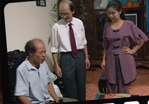 Nghệ sĩ gạo cội xuất hiện sau nhiều năm ở ẩn, hình ảnh tuổi U90 gây xúc động, 10 năm bị điếc vẫn lạc quan- Ảnh 2. Nghệ sĩ gạo cội xuất hiện sau nhiều năm ở ẩn, hình ảnh tuổi U90 gây xúc động, 10 năm bị điếc vẫn lạc quan- Ảnh 2.