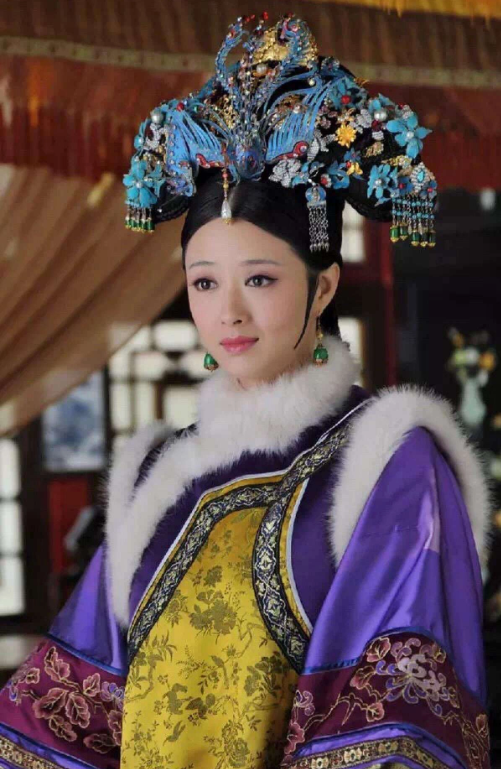 Sự thật trái ngược về Hoa Phi trong lịch sử: Hiền lương thục đức, sinh hạ 4 người con, đến chết Ung Chính cũng phải chôn chung 1 huyệt vì quá yêu - Ảnh 2. Sự thật trái ngược về Hoa Phi trong lịch sử: Hiền lương thục đức, sinh hạ 4 người con, đến chết Ung Chính cũng phải chôn chung 1 huyệt vì quá yêu - Ảnh 2.