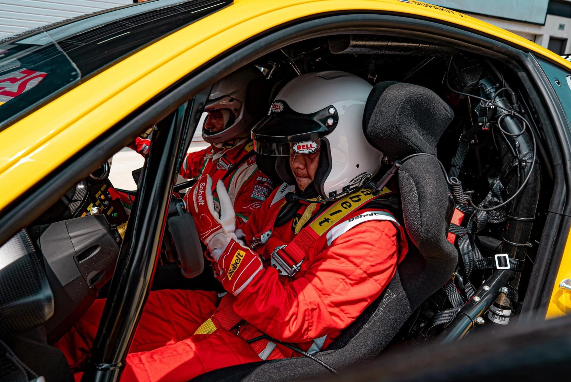 Ngoài tiền và siêu xe Ferrari SF90 Spider 50 tỷ, Cường Đô la có thành tích gì mà được tham dự Gumball 3000? - Ảnh 4. Ngoài tiền và siêu xe Ferrari SF90 Spider 50 tỷ, Cường Đô la có thành tích gì mà được tham dự Gumball 3000? - Ảnh 4.