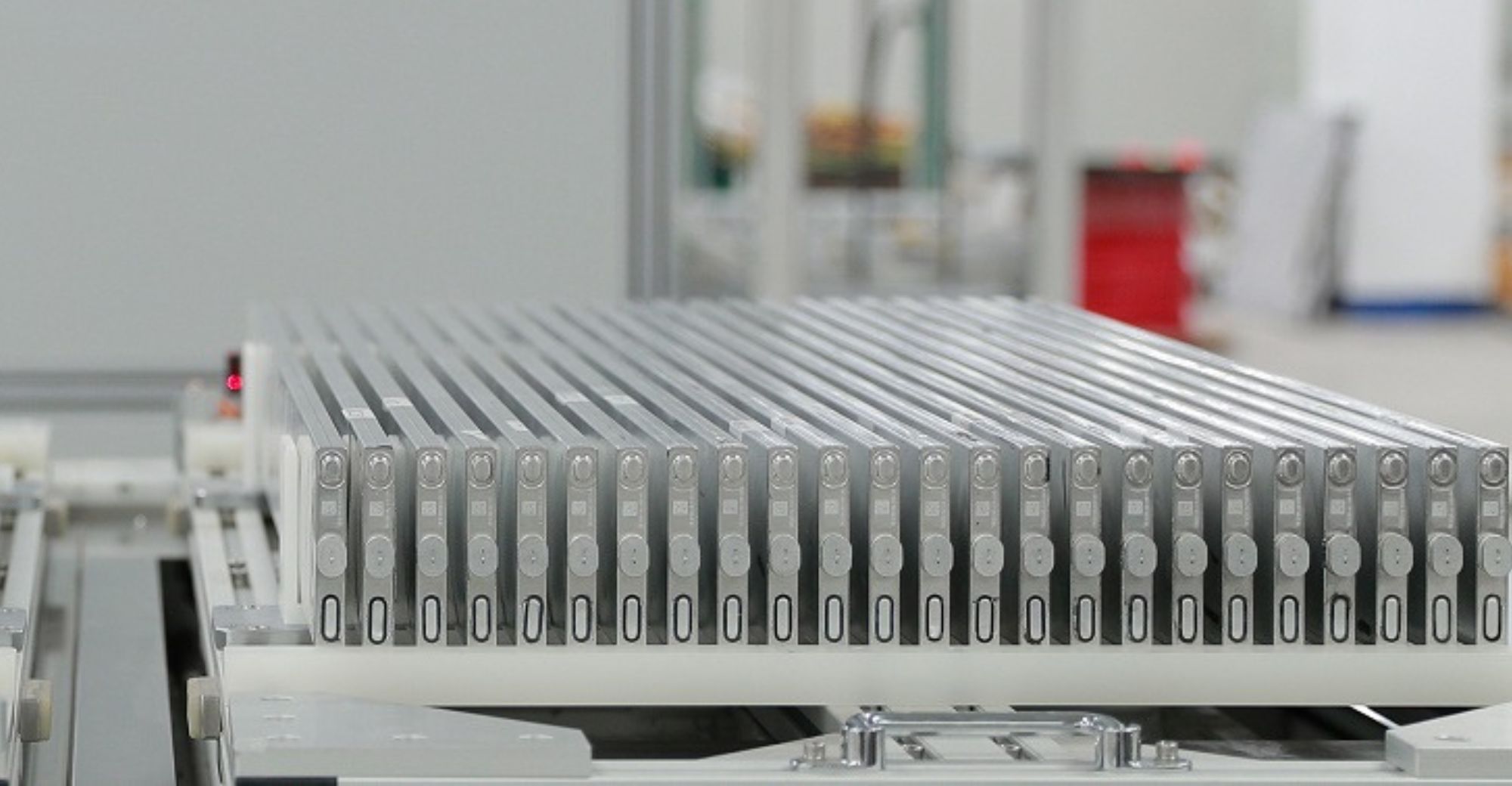 Giải mã công nghệ pin Blade của BYD: Quá ưu việt đến mức đối thủ Tesla cũng phải dùng- Ảnh 2. Giải mã công nghệ pin Blade của BYD: Quá ưu việt đến mức đối thủ Tesla cũng phải dùng- Ảnh 2.