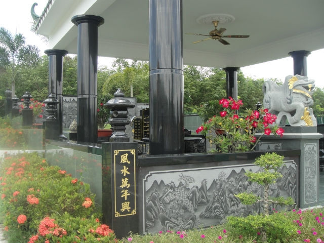 Đột ngột qua đời ở tuổi 65, nữ đại gia bún gạo để lại 1.000 tỷ cho con gái nuôi khiến cuộc chiến thừa kế gây chấn động Sài Gòn - Ảnh 5. Đột ngột qua đời ở tuổi 65, nữ đại gia bún gạo để lại 1.000 tỷ cho con gái nuôi khiến cuộc chiến thừa kế gây chấn động Sài Gòn - Ảnh 5.