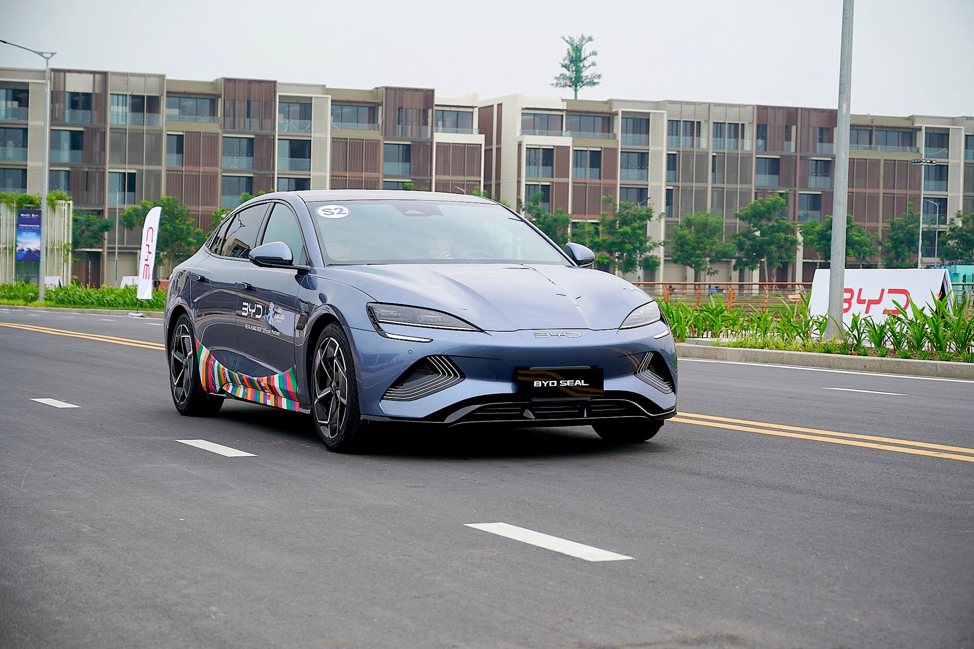 Cận cảnh ‘chiến thần’ BYD Seal - sedan điện hiếm hoi trên thị trường, tăng tốc 0-100km/h trong 3,8 giây - Ảnh 2.