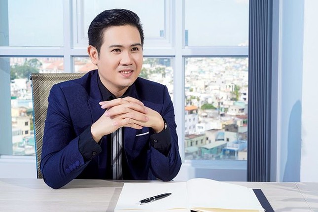 Trước khi bị khởi tố về trốn thuế, Shark Tam đã có phát ngôn thế nào về bê bối lập lờ xuất xứ hàng hóa?- Ảnh 1. Trước khi bị khởi tố về trốn thuế, Shark Tam đã có phát ngôn thế nào về bê bối lập lờ xuất xứ hàng hóa?- Ảnh 1.
