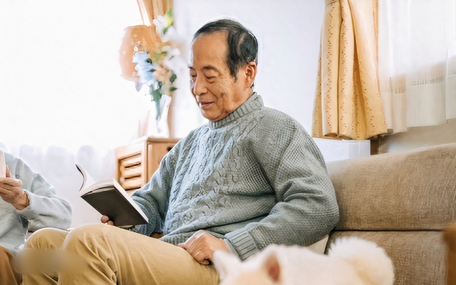 Tôi 70 tuổi, ngày sinh nhật, con gái biếu 700.000 đồng, con trai gửi 10 triệu đồng: Tôi tức giận mắng con trai, sau khi lấy vợ đã không còn quan tâm tới cha mẹ nữa!- Ảnh 3. Tôi 70 tuổi, ngày sinh nhật, con gái biếu 700.000 đồng, con trai gửi 10 triệu đồng: Tôi tức giận mắng con trai, sau khi lấy vợ đã không còn quan tâm tới cha mẹ nữa!- Ảnh 3.