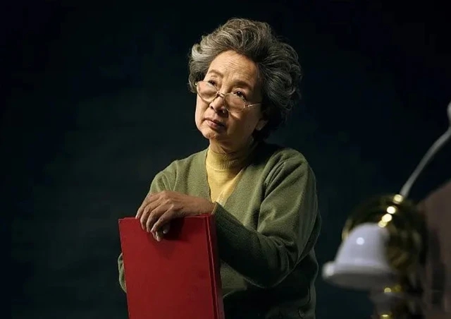 57 tuổi, lương hưu 18 triệu đồng/tháng, làm cật lực để cho con trai 21 triệu/tháng: Phát hiện sự thật về con, tôi bật khóc, quyết không chu cấp tiền nữa!- Ảnh 2. 57 tuổi, lương hưu 18 triệu đồng/tháng, làm cật lực để cho con trai 21 triệu/tháng: Phát hiện sự thật về con, tôi bật khóc, quyết không chu cấp tiền nữa!- Ảnh 2.