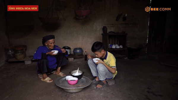 Cậu bé mỗi tháng mới được ăn thịt một lần nói về điều muốn làm khi có tiền: Ai cũng cay mắt!- Ảnh 2. Cậu bé mỗi tháng mới được ăn thịt một lần nói về điều muốn làm khi có tiền: Ai cũng cay mắt!- Ảnh 2.