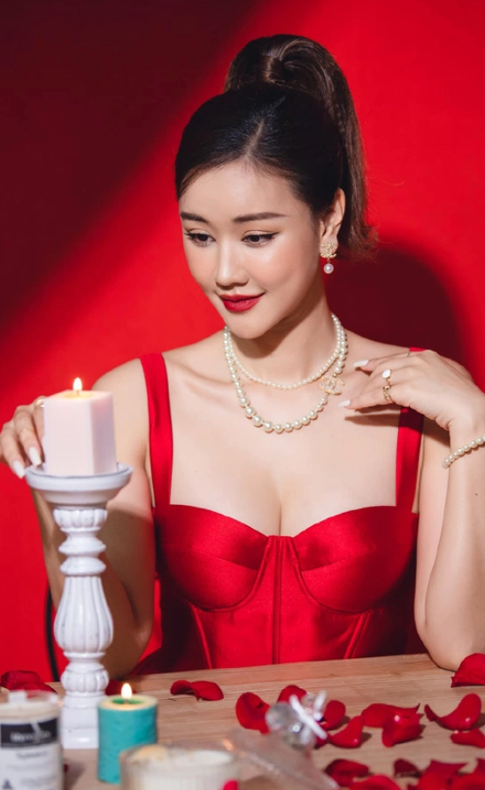 Cuộc sống sao nữ Vbiz bí mật sang Mỹ sinh con hiện ra sao?- Ảnh 2. Cuộc sống sao nữ Vbiz bí mật sang Mỹ sinh con hiện ra sao?- Ảnh 2.