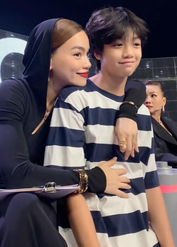 Hội quý tử Vbiz trổ mã: Con trai Công Lý khác lạ, Subeo - Kỳ Anh chiều cao vượt trội- Ảnh 8. Hội quý tử Vbiz trổ mã: Con trai Công Lý khác lạ, Subeo - Kỳ Anh chiều cao vượt trội- Ảnh 8.