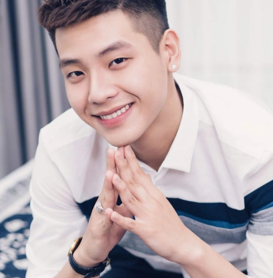 Quân A.P có bạn gái?- Ảnh 13. Quân A.P có bạn gái?- Ảnh 13.