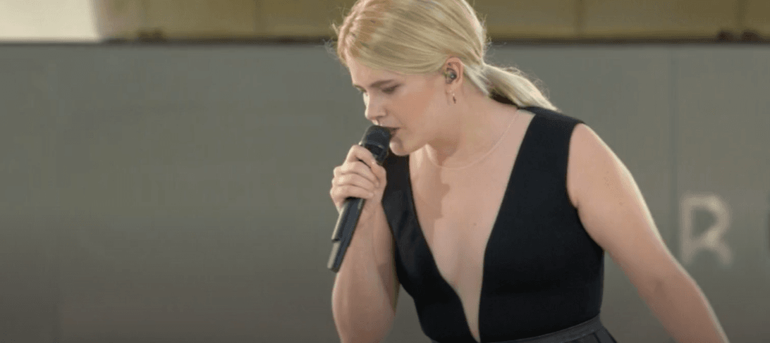 Nữ ca sĩ Gen Z hát mở màn bế mạc Olympic Paris 2024: Giải thưởng dài như sớ, là niềm hi vọng của âm nhạc Pháp!- Ảnh 3. Nữ ca sĩ Gen Z hát mở màn bế mạc Olympic Paris 2024: Giải thưởng dài như sớ, là niềm hi vọng của âm nhạc Pháp!- Ảnh 3.