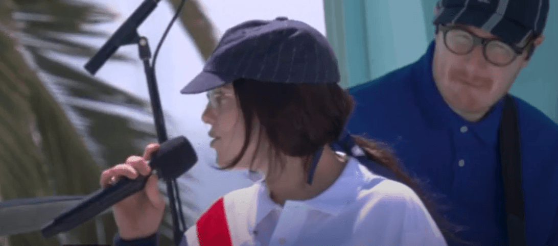 Billie Eilish diễn ca khúc viral TikTok tại lễ bế mạc Olympic Paris: Rất "chill" nhưng lại gây hụt hẫng vì 1 điều!- Ảnh 2.