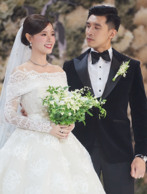 Netizen đổ xô tìm kiếm 