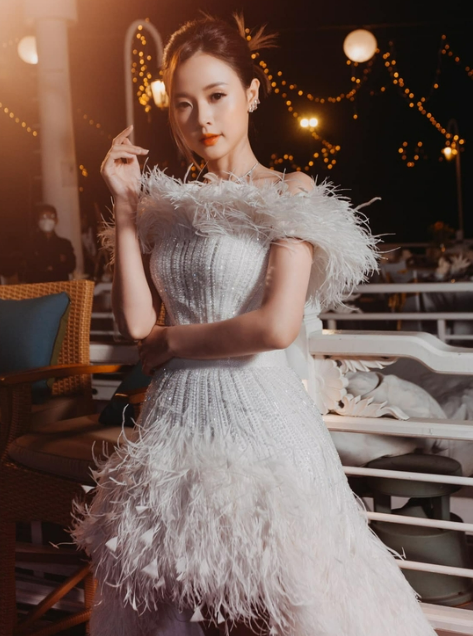 Netizen đổ xô tìm kiếm 