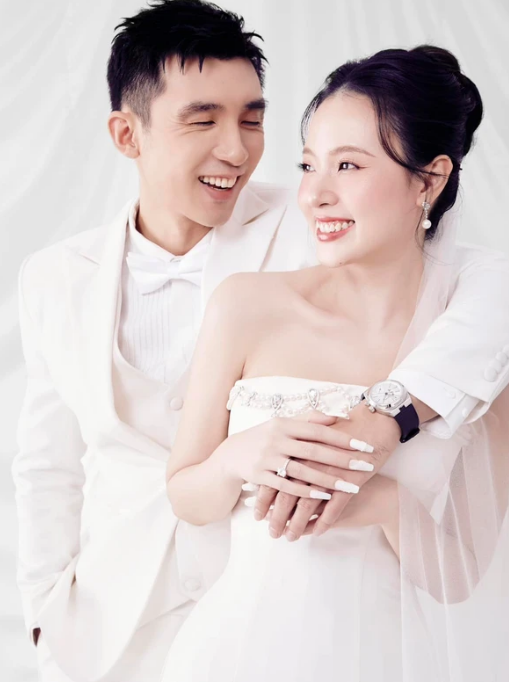 Netizen đổ xô tìm kiếm 