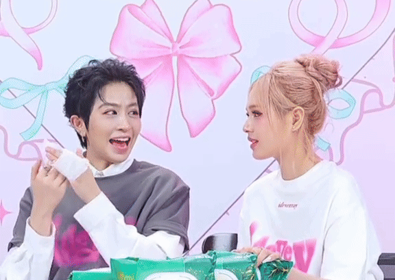 Xoài Non - Gil Lê dạo này: Lộ cả rổ hint yêu đương, gọi nhau bằng biệt danh đặc biệt- Ảnh 6. Xoài Non - Gil Lê dạo này: Lộ cả rổ hint yêu đương, gọi nhau bằng biệt danh đặc biệt- Ảnh 6.