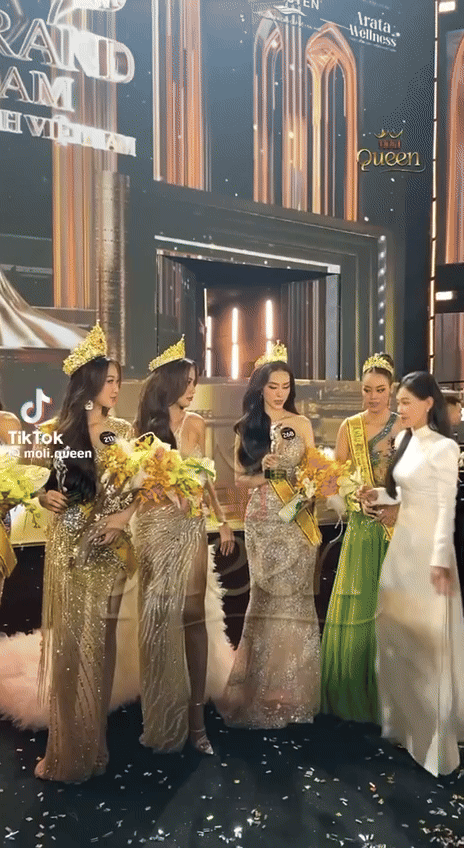 Clip bà Phạm Kim Dung thái độ căng thẳng với Hoa hậu Lê Hoàng Phương- Ảnh 1. Clip bà Phạm Kim Dung thái độ căng thẳng với Hoa hậu Lê Hoàng Phương- Ảnh 1.