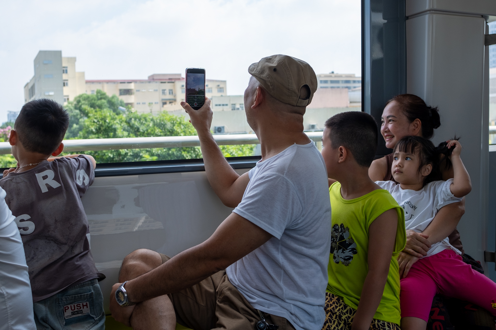 Metro Nhổn - ga Hà Nội bắt đầu đón những vị khách đầu tiên, nhiều trải nghiệm vô cùng thú vị!- Ảnh 26. Metro Nhổn - ga Hà Nội bắt đầu đón những vị khách đầu tiên, nhiều trải nghiệm vô cùng thú vị!- Ảnh 26.