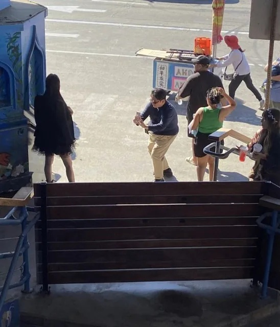 Bức ảnh vô tình khiến "ông trùm" giàu nhất Kpop lộ chuyện bao nuôi 2 nữ BJ bốc lửa?- Ảnh 2. Bức ảnh vô tình khiến "ông trùm" giàu nhất Kpop lộ chuyện bao nuôi 2 nữ BJ bốc lửa?- Ảnh 2.