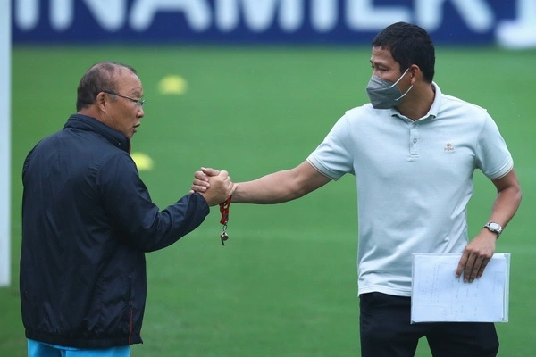 photo-1699683575589 photo-1699683575589