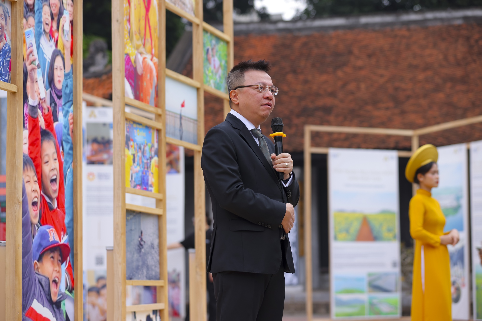 Ông Lê Quốc Minh phát biểu khai mạc Triển lãm.JPG Ông Lê Quốc Minh phát biểu khai mạc Triển lãm.JPG