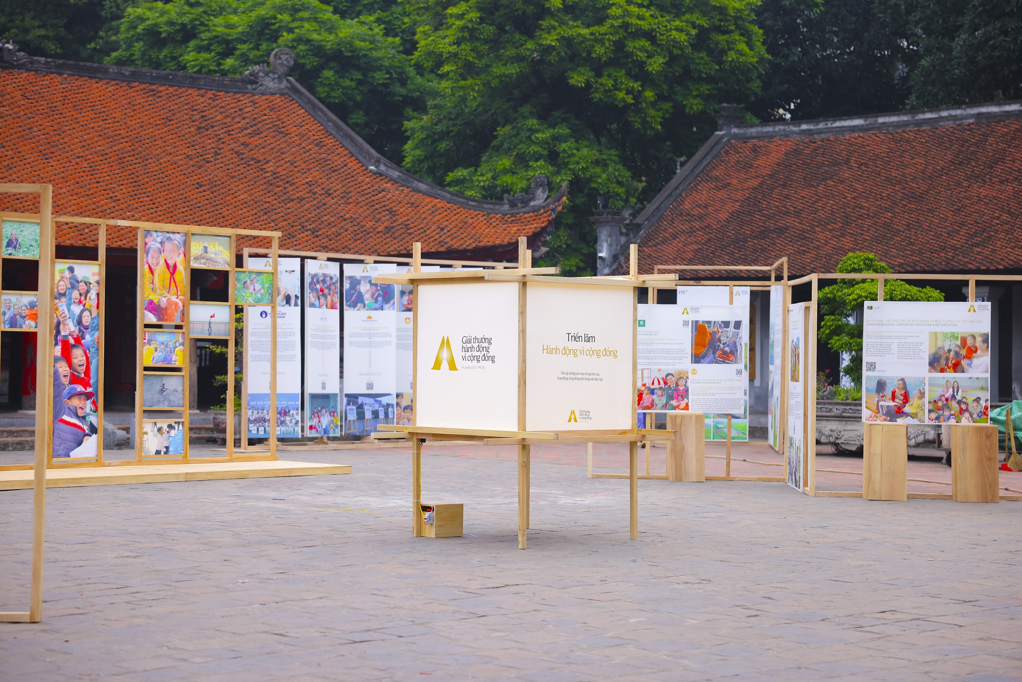 Không gian triển lãm.JPG Không gian triển lãm.JPG