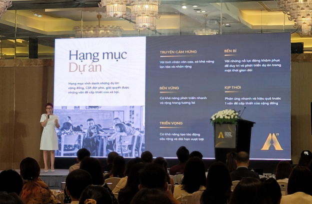 photo-1699526838468 photo-1699526838468