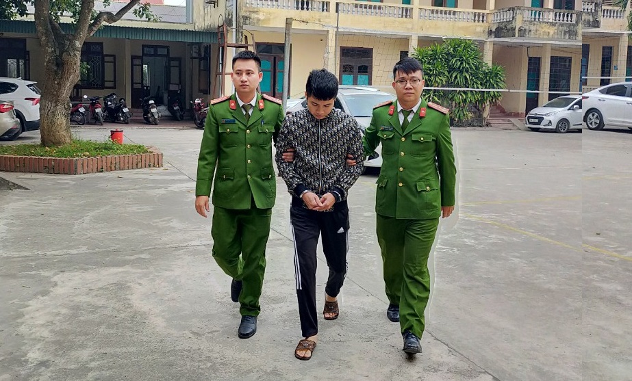 photo-1701662892658 photo-1701662892658