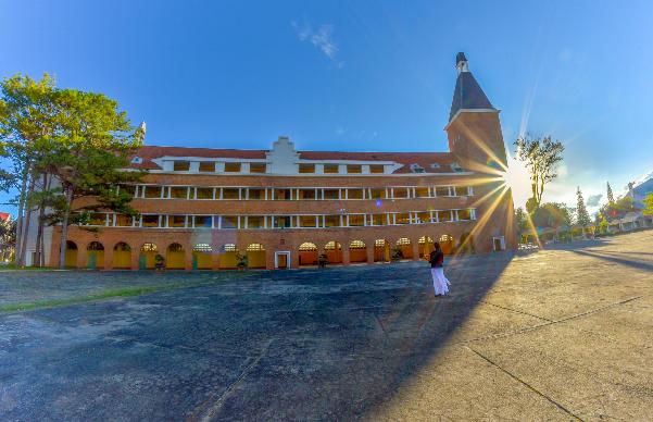 photo-1701665884915 photo-1701665884915