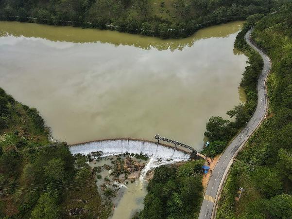 photo-1701665886222 photo-1701665886222