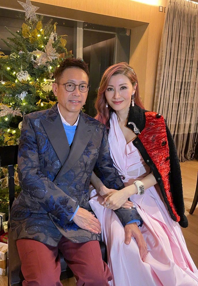 photo-1701767144856 photo-1701767144856