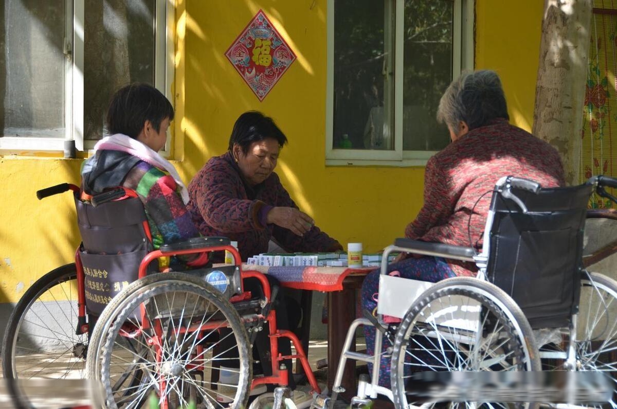 Sau 5 tháng ở nhà 2 người con trai, cụ bà bán nhà 4,1 tỷ đồng để vào viện dưỡng lão: Sau 5 tháng ở nhà 2 người con trai, cụ bà bán nhà 4,1 tỷ đồng để vào viện dưỡng lão: