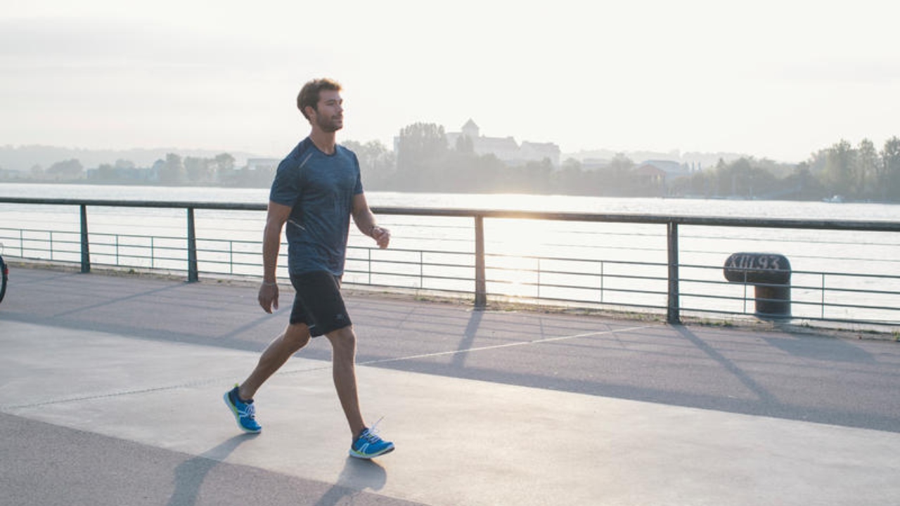 Sau 50 tuổi, nam giới vẫn giỏi 4 việc này chứng tỏ người mệnh trường thọ, sinh lực tốt- Ảnh 2. Sau 50 tuổi, nam giới vẫn giỏi 4 việc này chứng tỏ người mệnh trường thọ, sinh lực tốt- Ảnh 2.