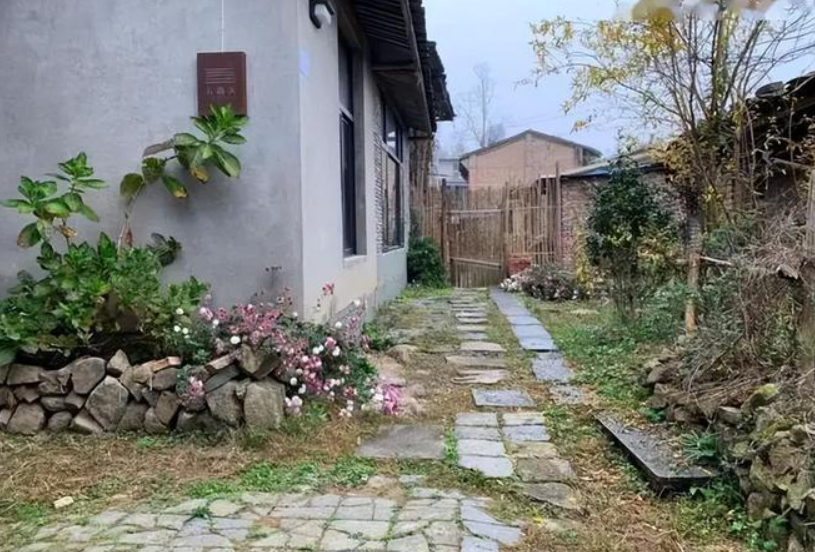 Chán phố thị, tăng ca 22h đêm không hết việc, 6 thanh niên bỏ việc lương cao lên núi dựng Chán phố thị, tăng ca 22h đêm không hết việc, 6 thanh niên bỏ việc lương cao lên núi dựng