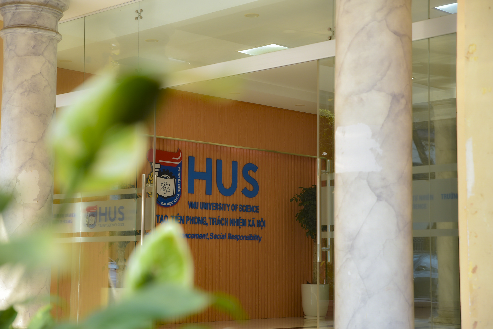 Trường ĐH có hội trường trăm tuổi đẹp như cung điện, cho học sinh THPT học trước chương trình, giảm xác suất 