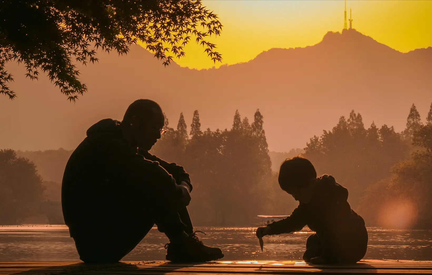 Bạn cũ tai nạn qua đời, tôi nhận nuôi con trai của họ, 15 năm sau phát hiện: Mối quan hệ không thể cắt đứt giữa chúng tôi- Ảnh 2. Bạn cũ tai nạn qua đời, tôi nhận nuôi con trai của họ, 15 năm sau phát hiện: Mối quan hệ không thể cắt đứt giữa chúng tôi- Ảnh 2.