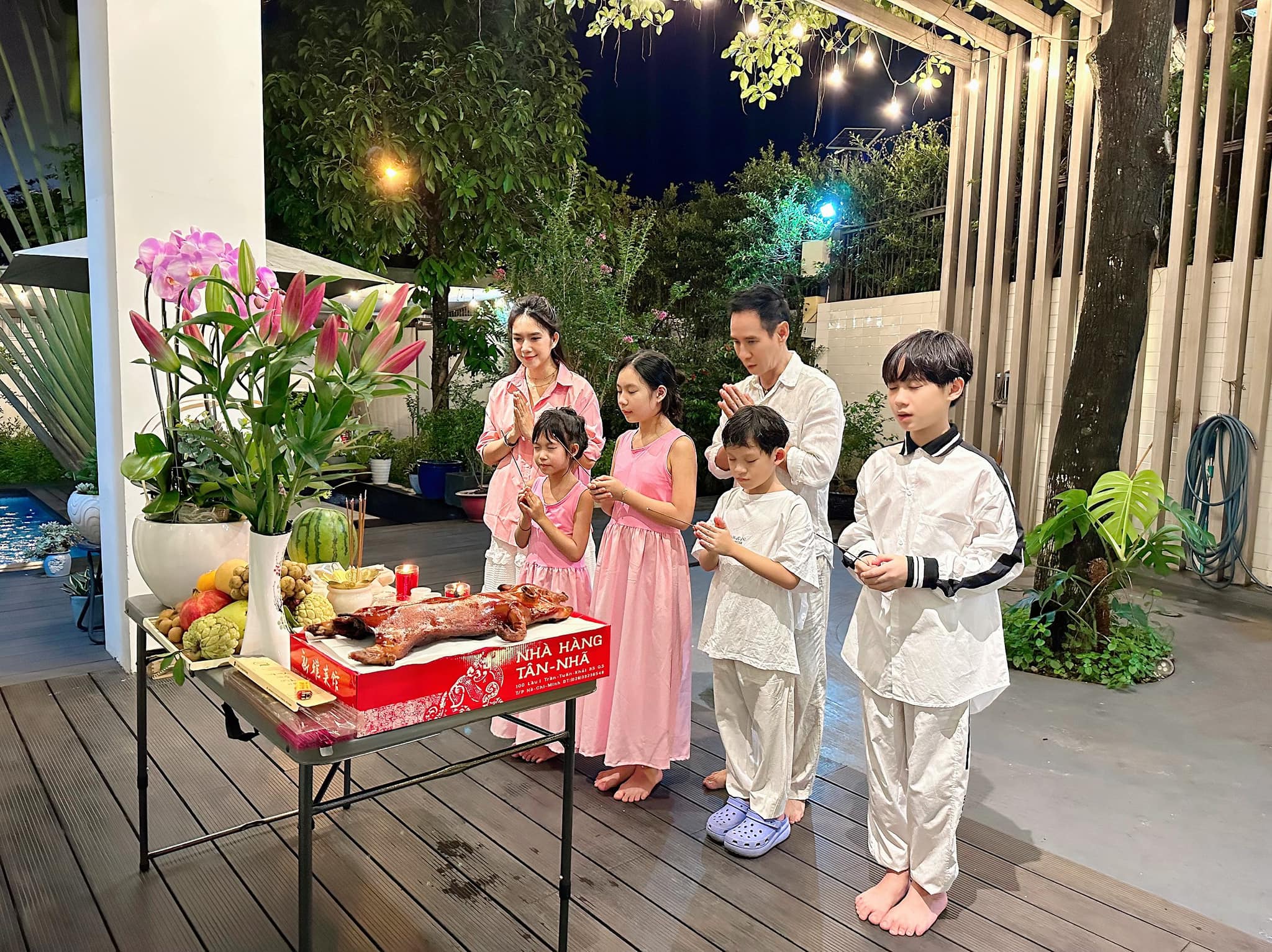 Tiểu thư Hà thành sinh 4 con cho đại gia điện ảnh U60, sống giản dị trong biệt thự bề thế ở TP.HCM, thu nhập vài trăm tỷ/năm- Ảnh 13.