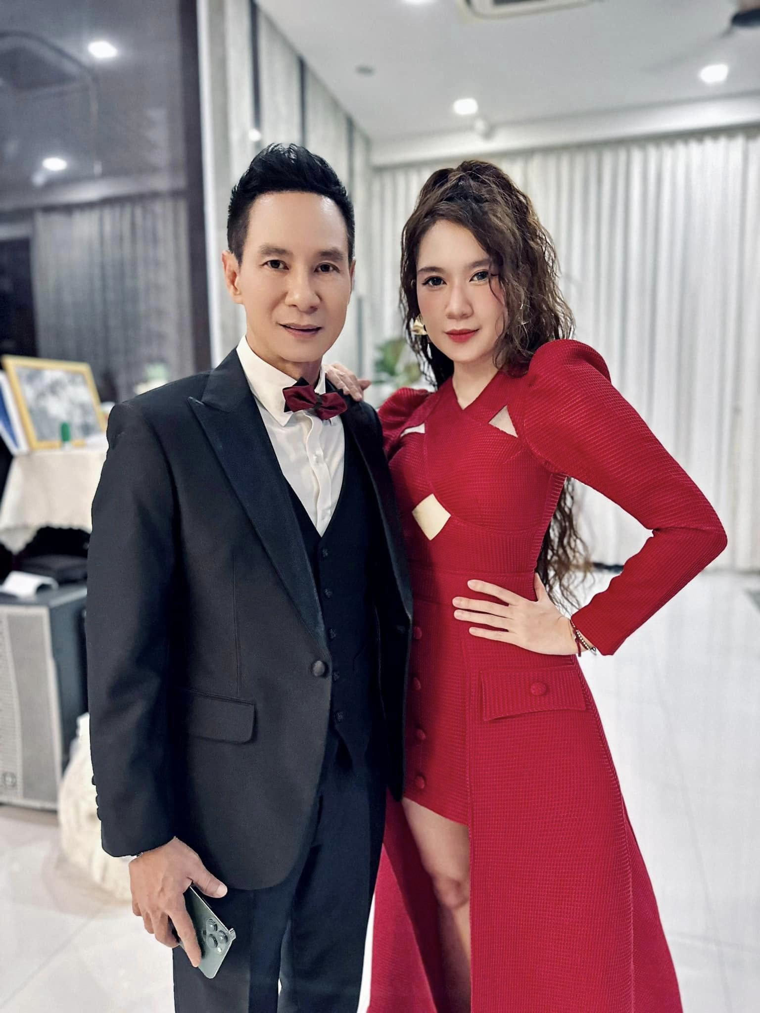 Tiểu thư Hà thành sinh 4 con cho đại gia điện ảnh U60, sống giản dị trong biệt thự bề thế ở TP.HCM, thu nhập vài trăm tỷ/năm- Ảnh 2.