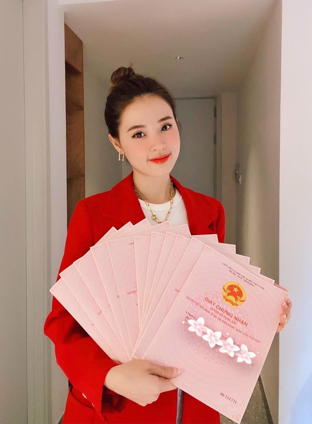 8x đạt Á khoa kép bậc ĐH lẫn Thạc sĩ, còn là “bà trùm” sổ đỏ, livestream bán đất cháy hàng: Suýt cưới thiếu gia Sài Thành, U40 vẫn độc thân- Ảnh 5.