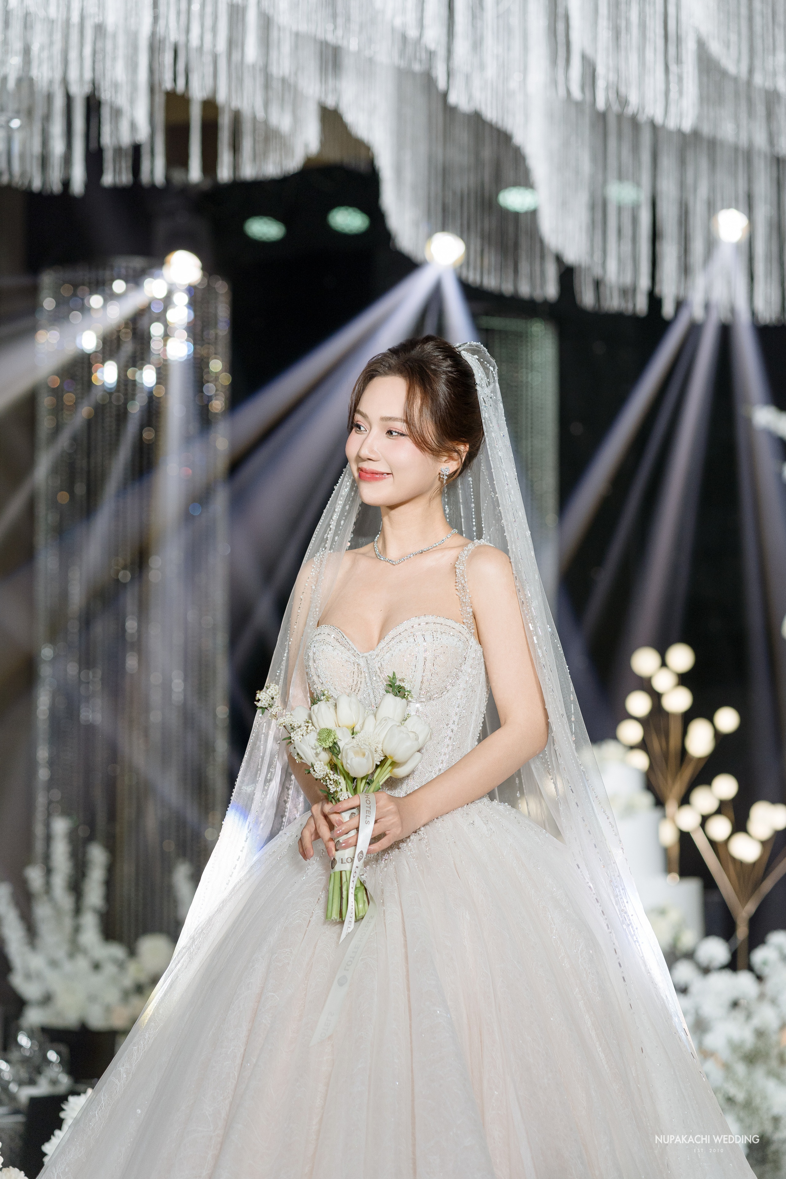Lộ diện chồng doanh nhân ngành xe hơi, hơn 5 tuổi của nữ diễn viên Ngọc Anh: Hẹn hò gần 2 năm, quyết định cưới vì tình yêu của chồng- Ảnh 7. Lộ diện chồng doanh nhân ngành xe hơi, hơn 5 tuổi của nữ diễn viên Ngọc Anh: Hẹn hò gần 2 năm, quyết định cưới vì tình yêu của chồng- Ảnh 7.