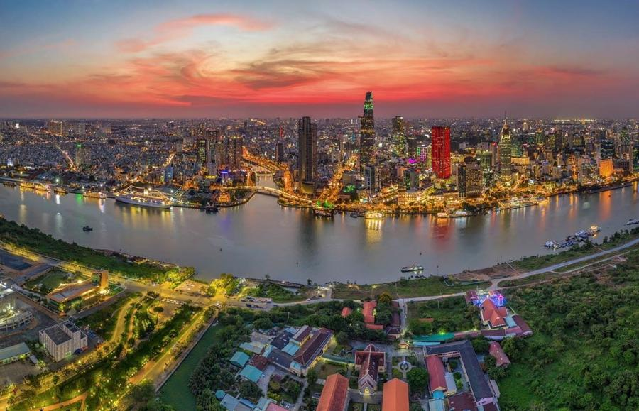 photo-1711987160717 photo-1711987160717