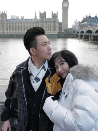 Vợ đại gia có nhiều siêu xe nhất nhì Việt Nam: Cuộc sống sang chảnh không ai bằng, sở hữu chiếc đồng hồ cả thế giới chỉ có 7 chiếc- Ảnh 11.