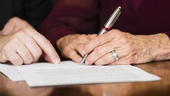 Cụ bà có 5,2 tỷ đồng nhưng nhất quyết không thừa kế cho 3 người con: Khi biết lý do tất cả còn phải vội xin lỗi- Ảnh 2. Cụ bà có 5,2 tỷ đồng nhưng nhất quyết không thừa kế cho 3 người con: Khi biết lý do tất cả còn phải vội xin lỗi- Ảnh 2.