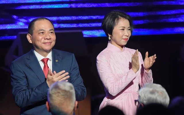 Không chỉ Chủ tịch Phạm Nhật Vượng, người đàn ông này cũng thường dùng cà vạt màu đỏ: Lý do là gì?- Ảnh 2.