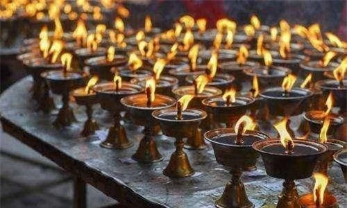 photo-1712239102967 photo-1712239102967