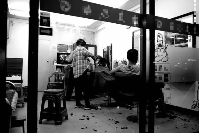 Người đàn ông thất nghiệp bỗng bị cảnh sát triệu tập, ‘tặng’ cho 2 căn hộ trị giá 10 tỷ đồng, cả nhà xưởng: Tất cả bắt đầu từ 1 việc làm cách đó 25 năm- Ảnh 2. Người đàn ông thất nghiệp bỗng bị cảnh sát triệu tập, ‘tặng’ cho 2 căn hộ trị giá 10 tỷ đồng, cả nhà xưởng: Tất cả bắt đầu từ 1 việc làm cách đó 25 năm- Ảnh 2.