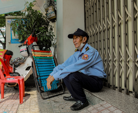 Về hưu được 3 năm, tôi nhận ra số phận con người không thể “né” khỏi 4 chuyện: Trẻ nai lưng đi kiếm tiền, già cả nghỉ hưu chưa chắc được nghỉ ngơi!- Ảnh 4.