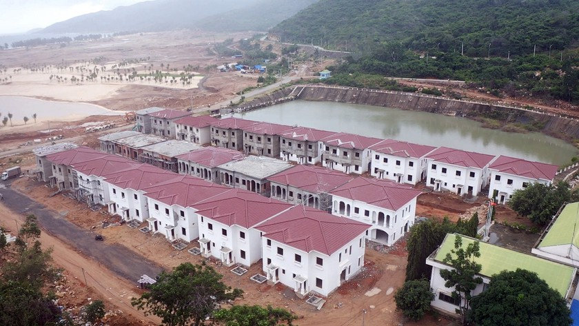 photo-1716457053470 photo-1716457053470