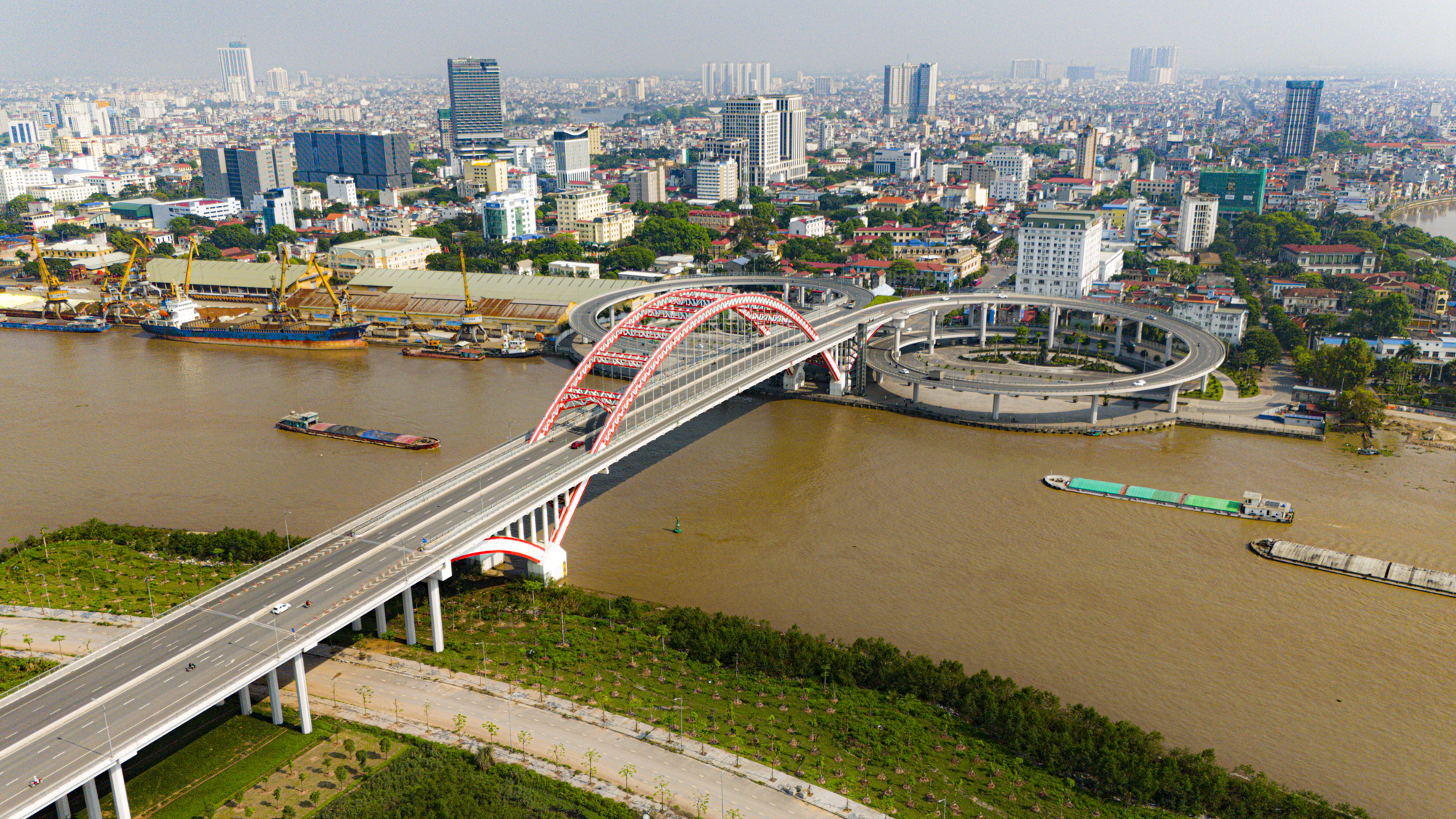 Diện mạo 2 huyện sẽ trở thành quận của Hải Phòng: Nơi có ông lớn đầu tư hơn 7 tỷ USD, nơi sẽ xây siêu cảng 5 tỷ USD- Ảnh 1. Diện mạo 2 huyện sẽ trở thành quận của Hải Phòng: Nơi có ông lớn đầu tư hơn 7 tỷ USD, nơi sẽ xây siêu cảng 5 tỷ USD- Ảnh 1.