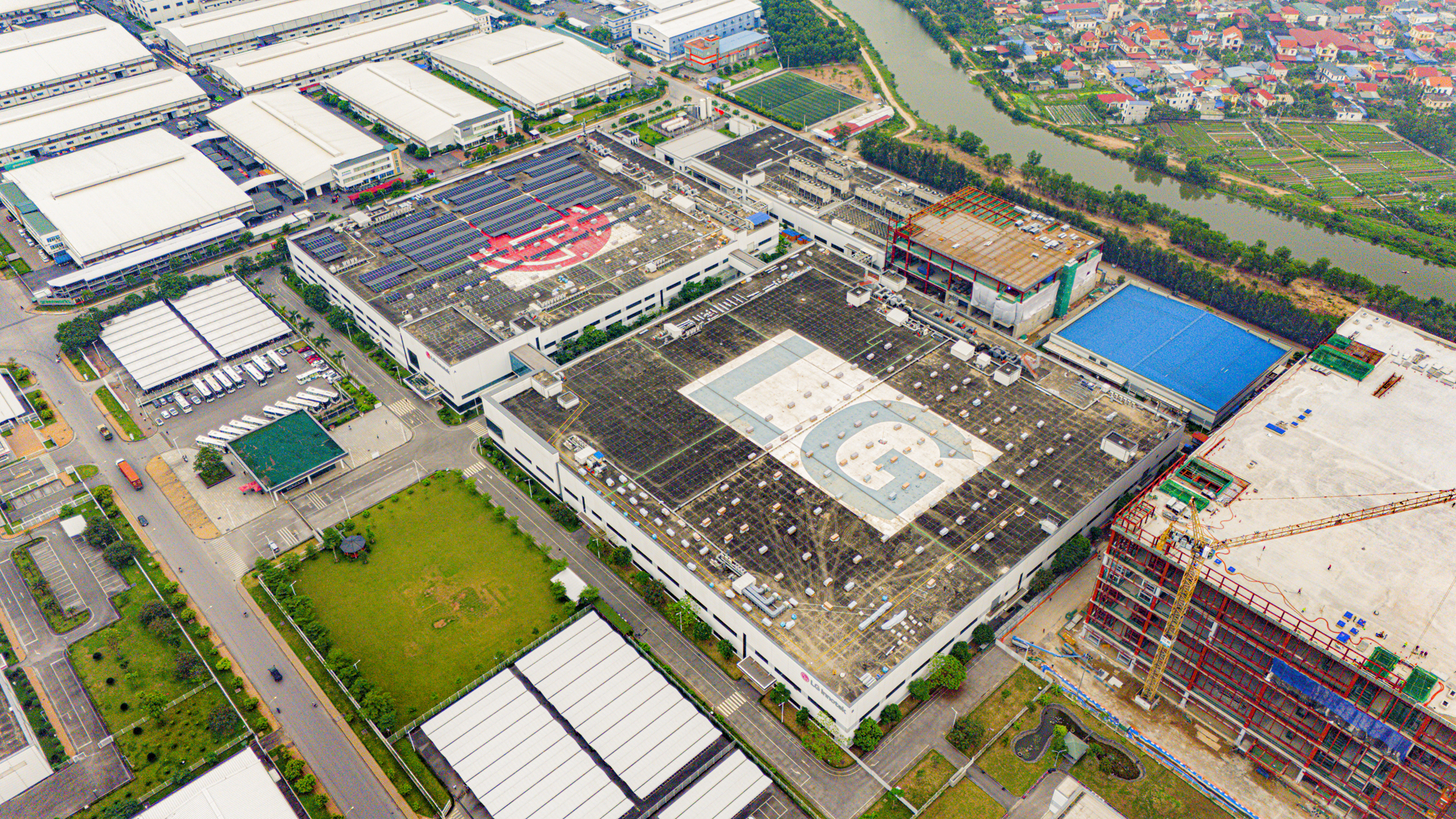 Diện mạo 2 huyện sẽ trở thành quận của Hải Phòng: Nơi có ông lớn đầu tư hơn 7 tỷ USD, nơi sẽ xây siêu cảng 5 tỷ USD- Ảnh 3. Diện mạo 2 huyện sẽ trở thành quận của Hải Phòng: Nơi có ông lớn đầu tư hơn 7 tỷ USD, nơi sẽ xây siêu cảng 5 tỷ USD- Ảnh 3.